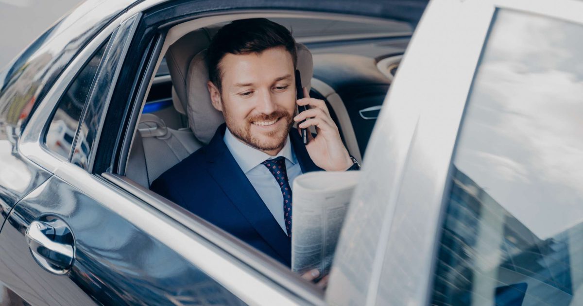 Experience Seamless Corporate Travel With Professional Limo Services (1)